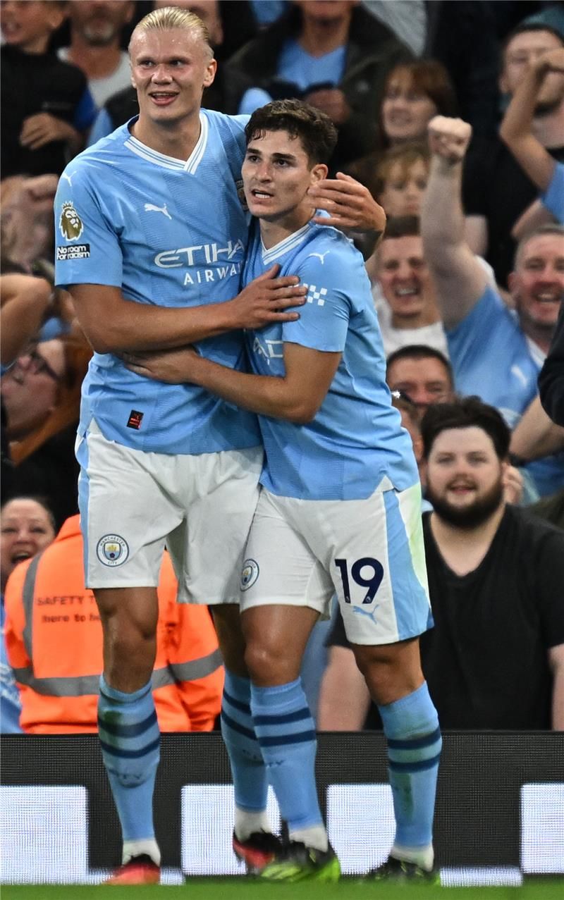 هالاند وألفاريز