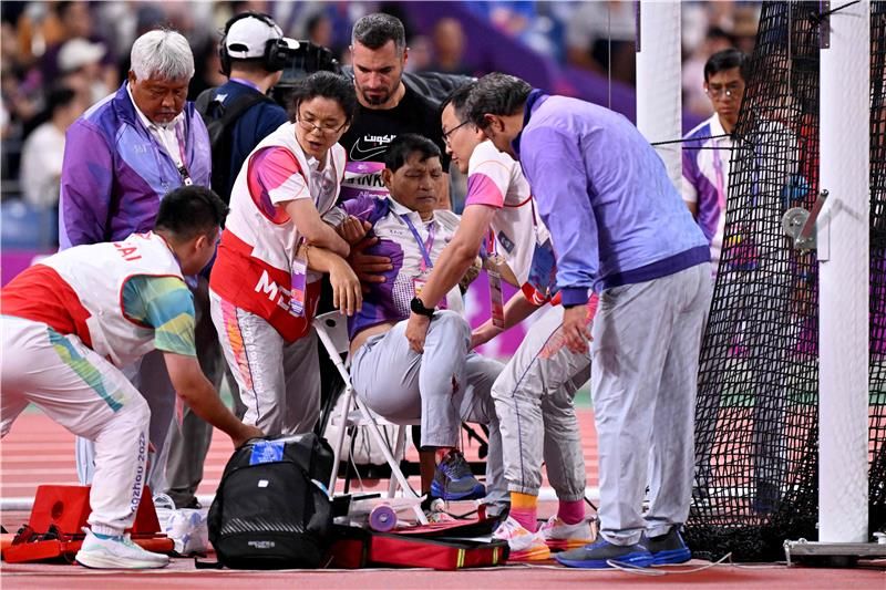 20231001-afp_33x487j_afp