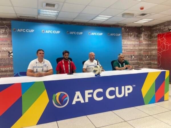 مينيزيس من المؤتمر الصحفي