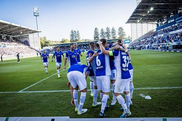 من اللقاء (نقلا عن حساب دارمشتات على تويتر)