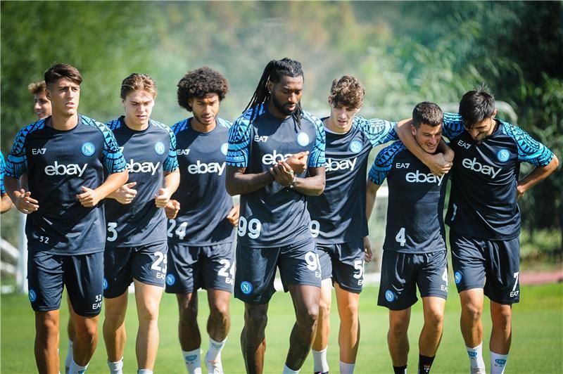 لاعبو نابولي