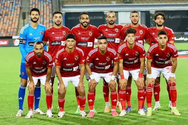 لاعبو الأهلي