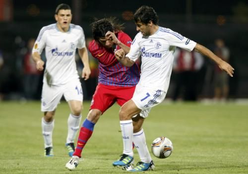 2011-09-15t200913z_01_rss50_rtridsp_3_soccer-europa_reuters