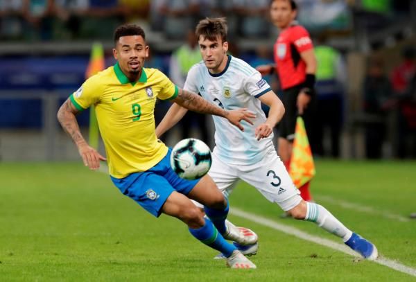 لقاء سابق بين المنتخبين