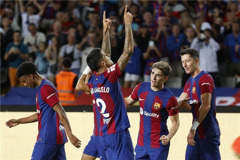 لاعبو برشلونة