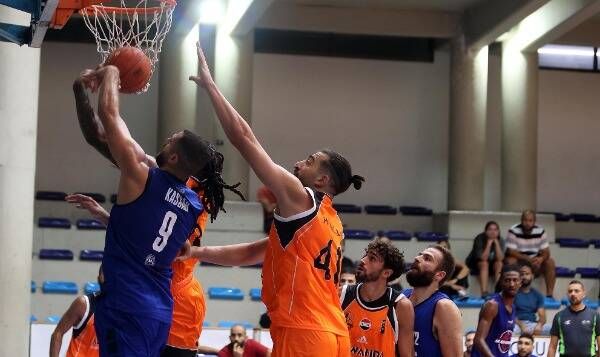 من المواجهة