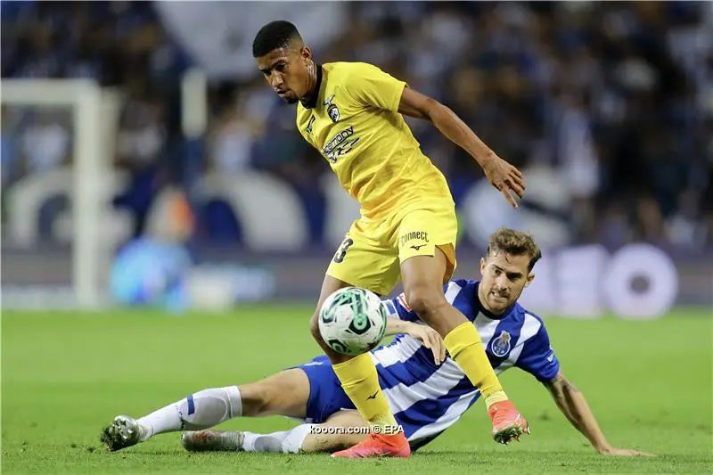 ?i=epa%2fsoccer%2f2023-10%2f2023-10-08%2f2023-10-08-10908192_epa