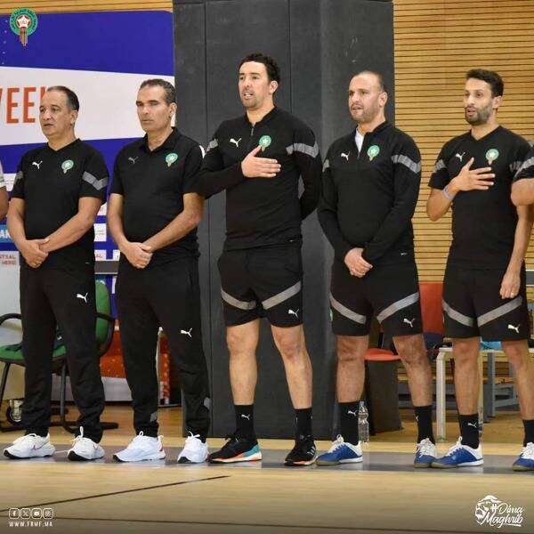 الدكيك وجهازه الفني