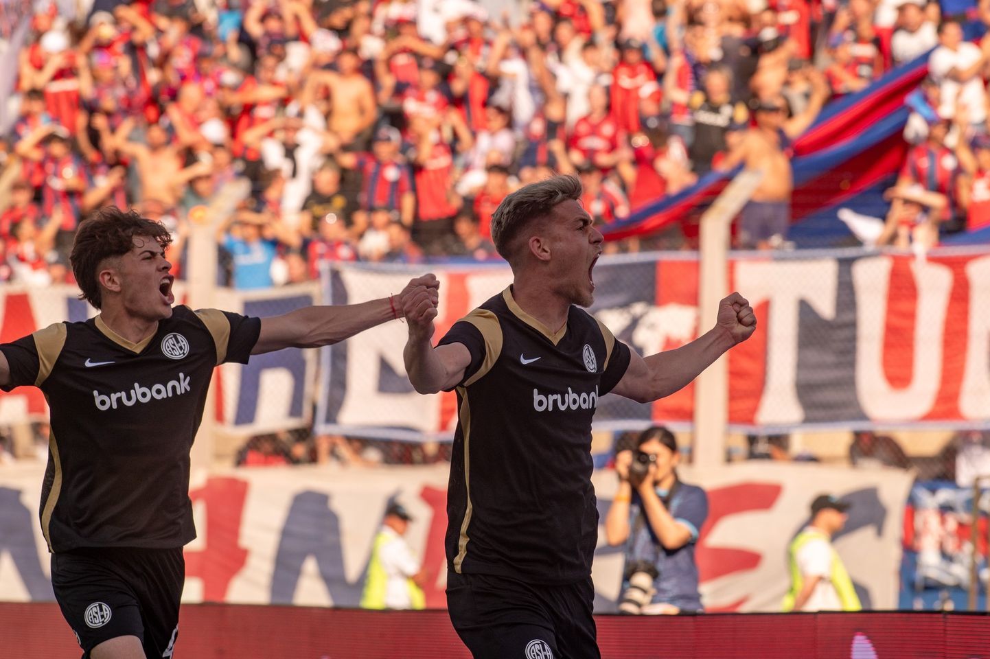 من المواجهة