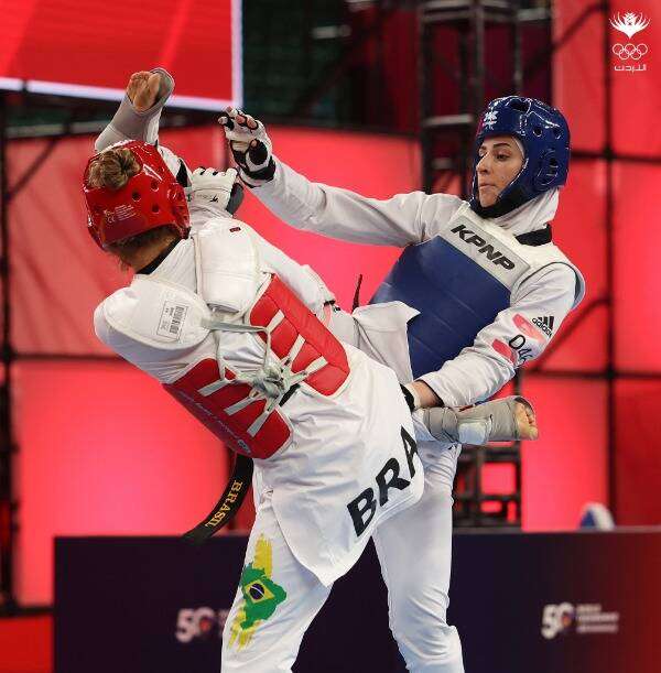 لقاء جوليانا الصادق أمام تيتونيلي