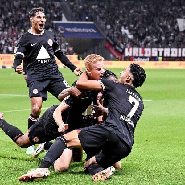 لاعبو آينتراخت فرانكفورت