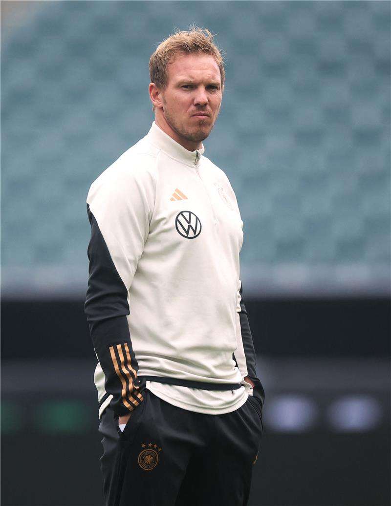 جوليان ناجلسمان