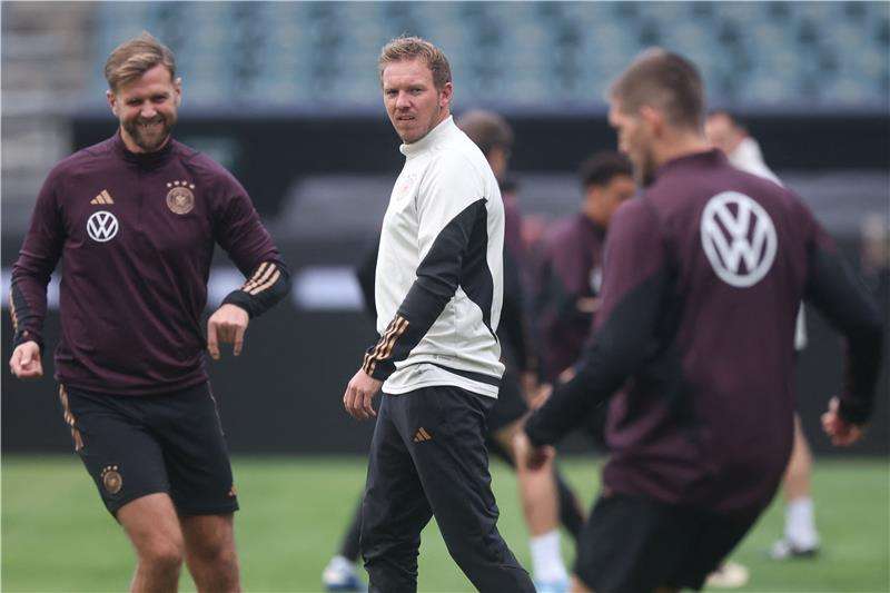 جوليان ناجلسمان