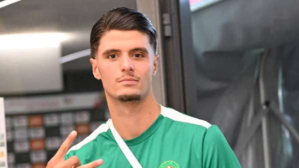 أسامة العزوزي