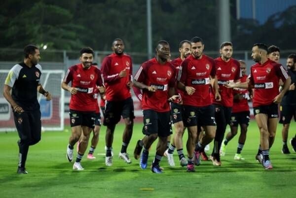 لاعبو الأهلي