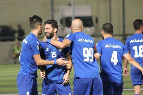 لاعبو فريق شباب العقبة