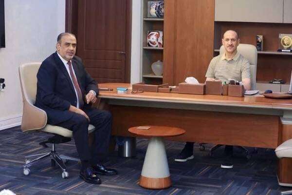 من الاجتماع