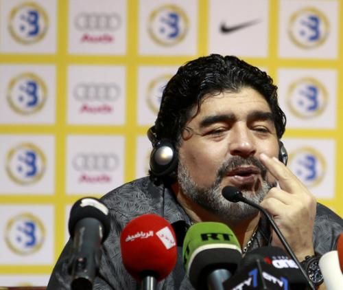 2011-09-11t124048z_01_dub03_rtridsp_3_maradona-emirates_reuters