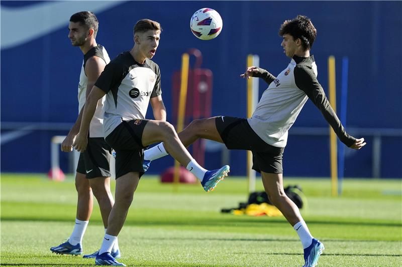 لاعبو برشلونة