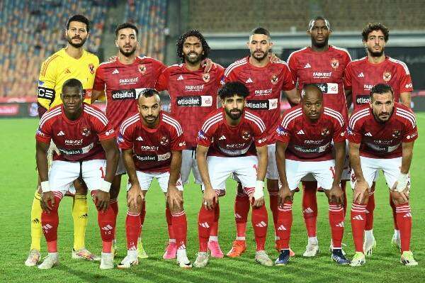 لاعبو الأهلي