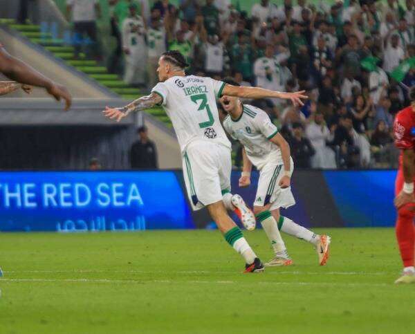 روجر إيبانيز