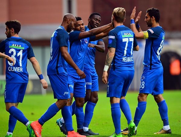 لاعبو قاسم باشا