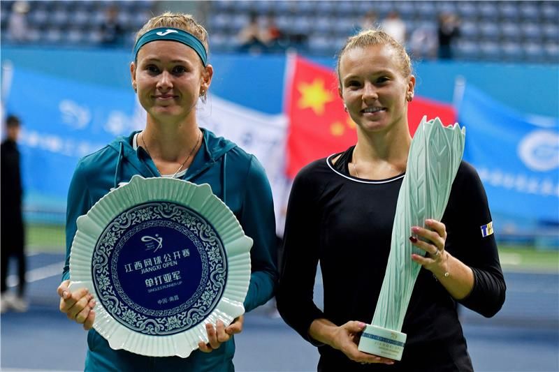 سينياكوفا وبوزكوفا