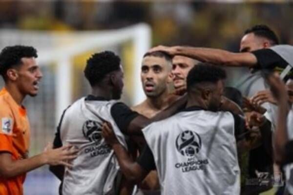لاعبو الاتحاد