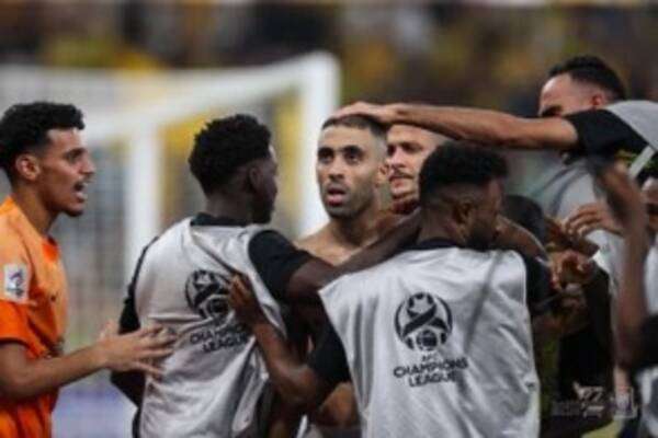 لاعبو الاتحاد