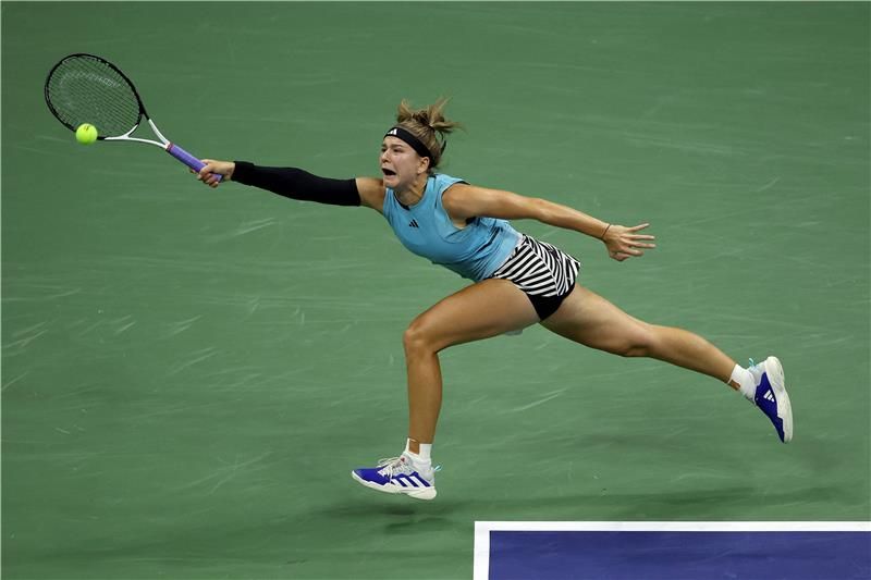 كارولينا موخوفا