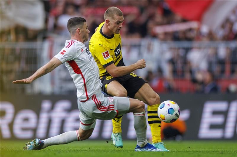 جوليان رايرسون