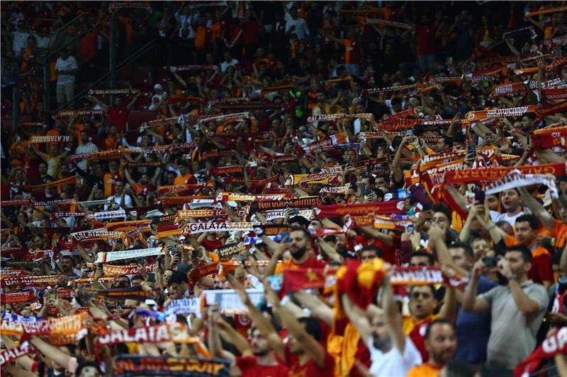 جماهير جالطة سراي
