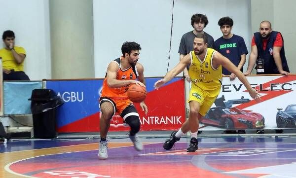 من مباريات الدوري اللبناني