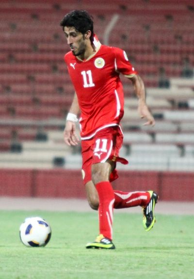 اسماعيل عبداللطيف خلال مبارة البحرين ضد قطر بتصفيات كأس العالم