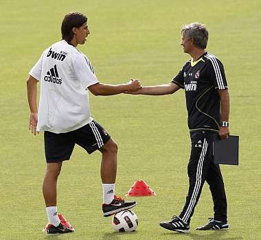 مصافحه على ما يبدو لن تتكرر بين مورينهو و خضيرة 