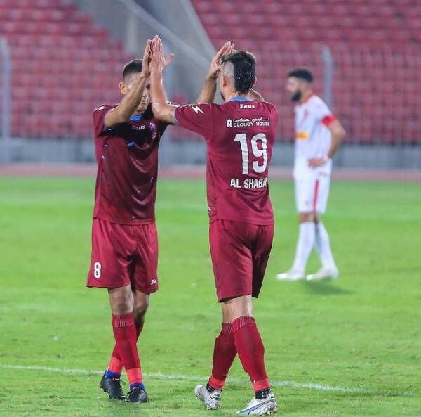 فرحة لاعبي الشباب