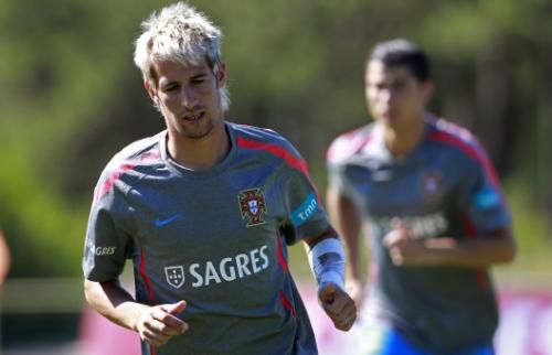 2011-06-022011-06-02t101522z_01_jmr04_rtridsp_3_portugal_reuters