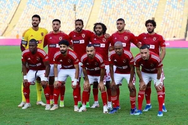 لاعبو الأهلي