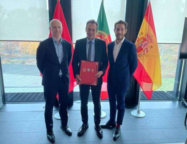 طارق ناجم يسلم الفيفا تعهدات المغرب