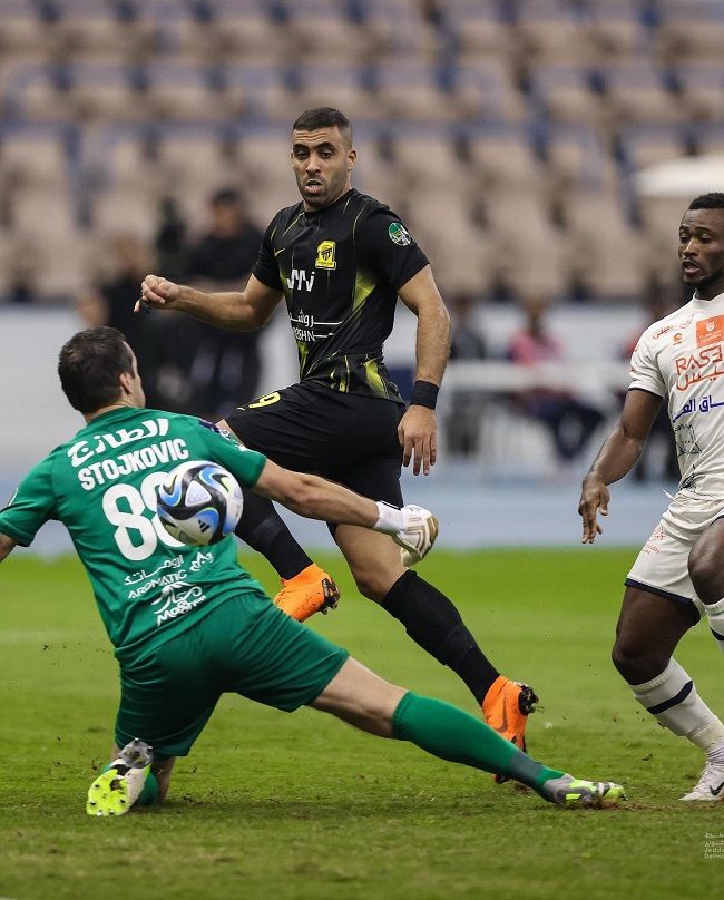 من المواجهة