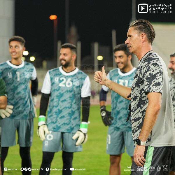 لاعبو العربي