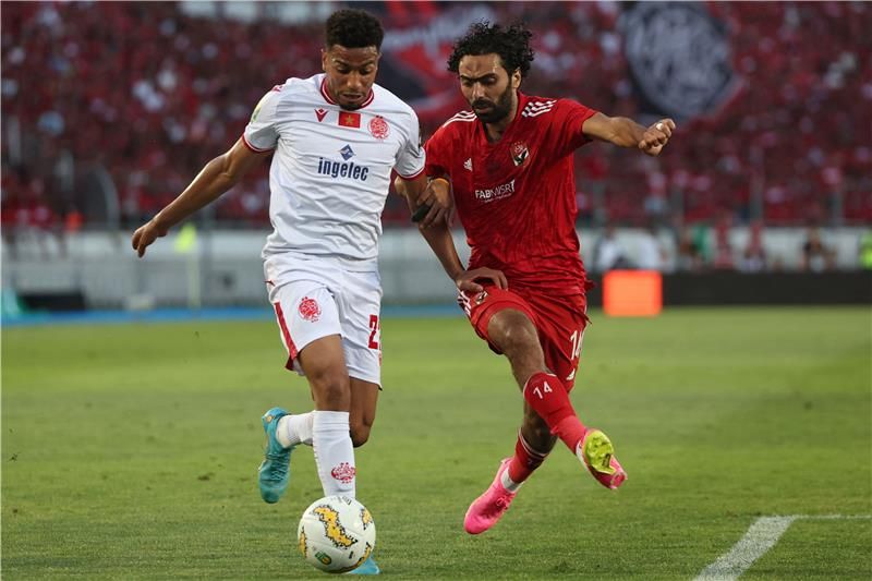 حسين الشحات أحد المرشحين