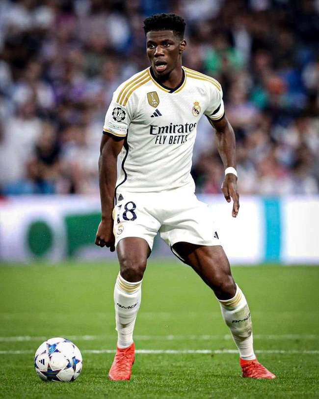 ريال مدريد يحدد موقفه من بيع تشواميني | كووورة