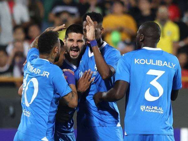 لاعبو الهلال السعودي