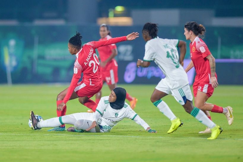 من لقاء الأهلي والقادسية