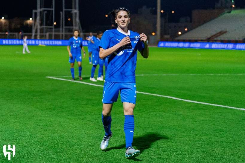 شوخان صالحي بعد التسجيل بمرمى الرياض