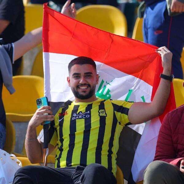 من المدرجات