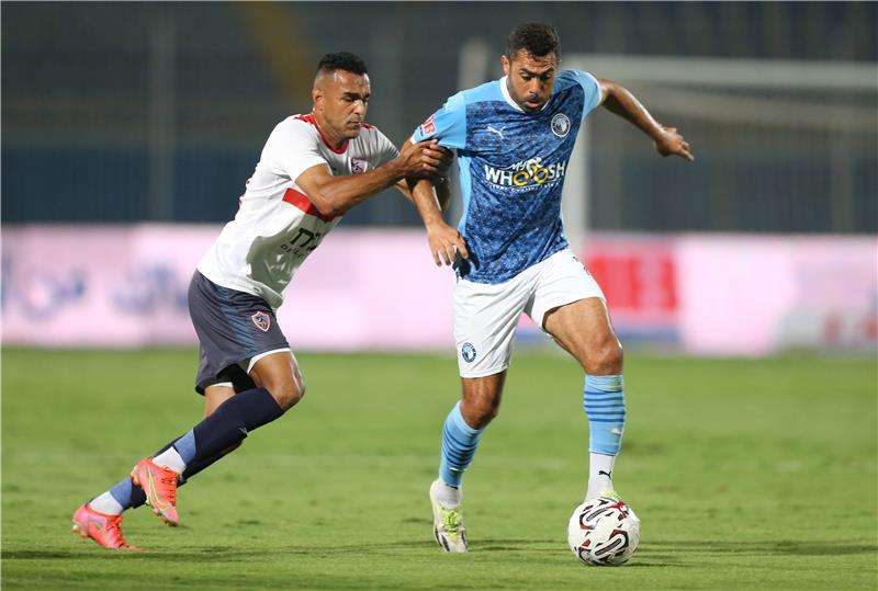 لقاء سابق بين الفريقين