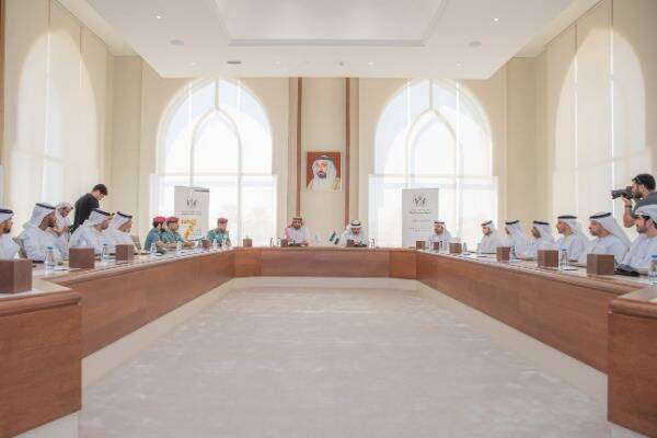 من الإجتماع