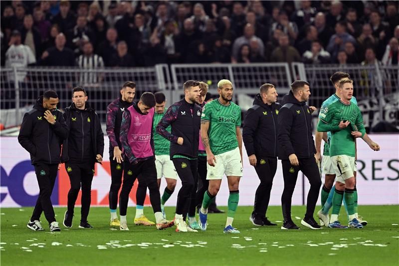 لاعبو نيوكاسل